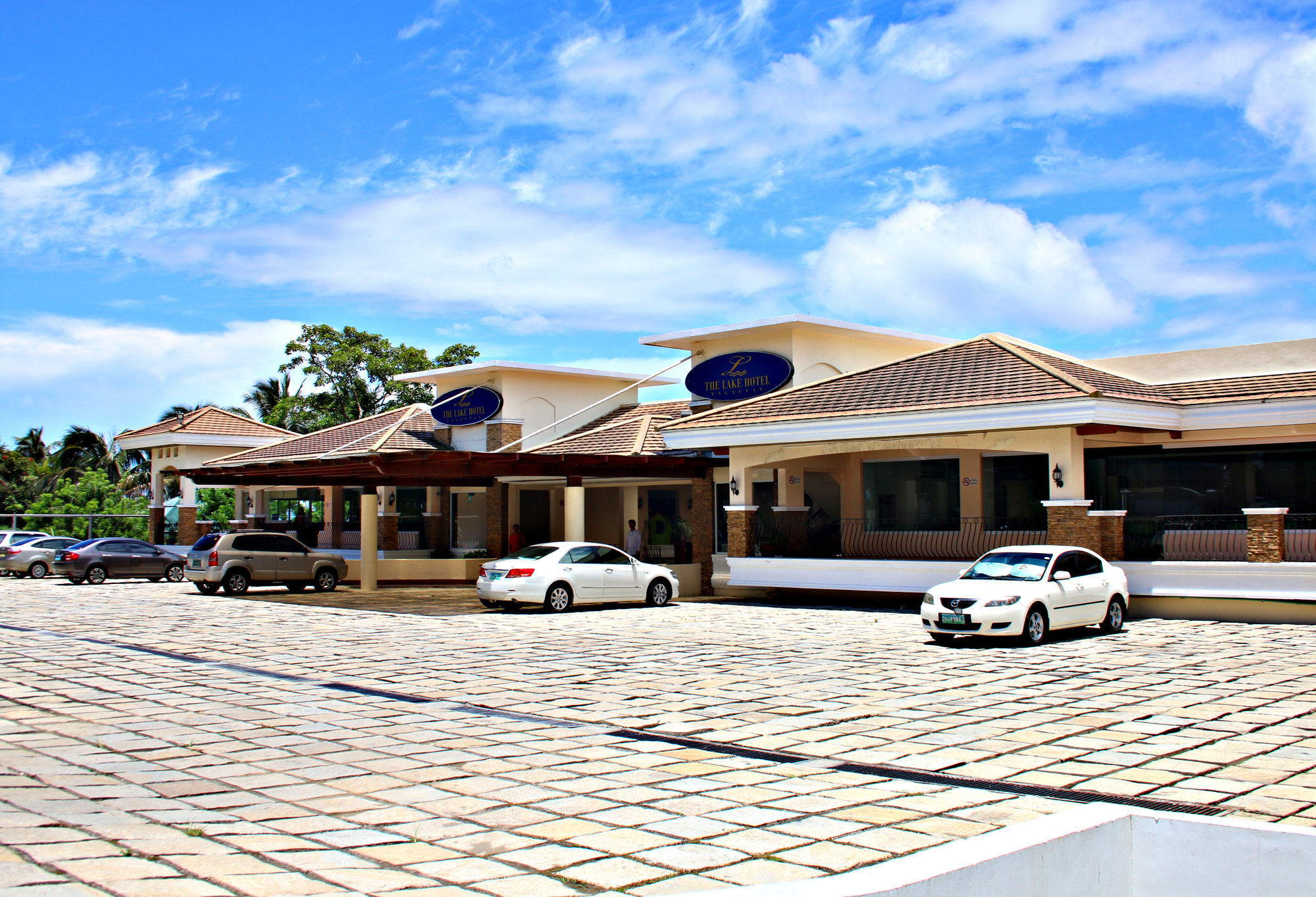 The Lake Hotel Tagaytay Tagaytay City Exterior photo